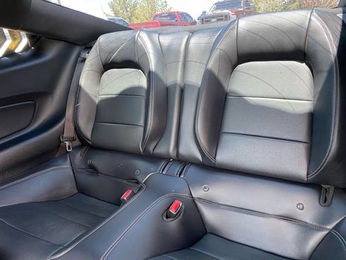 Used 2017 Ford Mustang Coupe RWD image 28