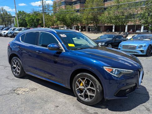 Used 2020 Alfa Romeo Stelvio Ti w/ Active Blind Spot Package AWD/4WD image 5