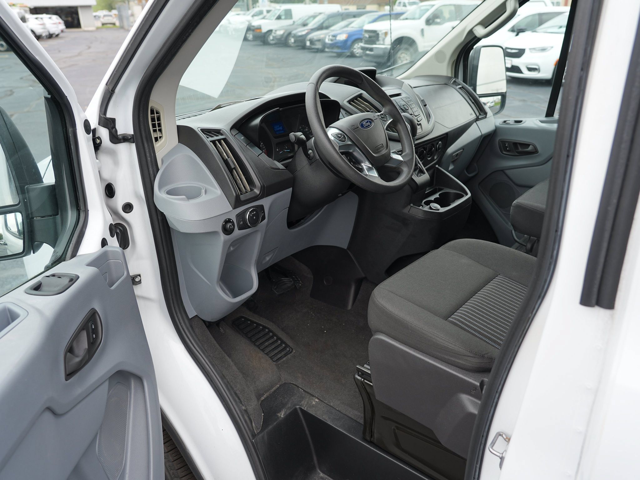 Used 2018 Ford Transit 350 XL RWD image 14