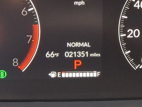 Used 2025 Honda Pilot TrailSport image 20