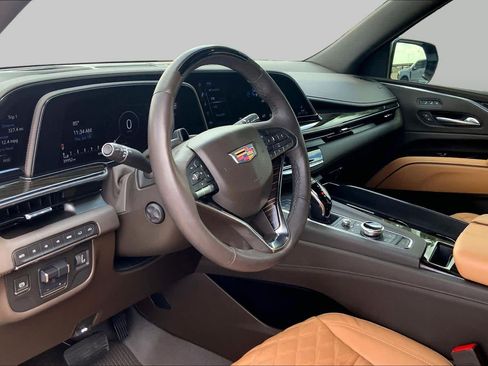 Used 2024 Cadillac Escalade Sport w/ LPO, ONYX Package AWD/4WD image 18