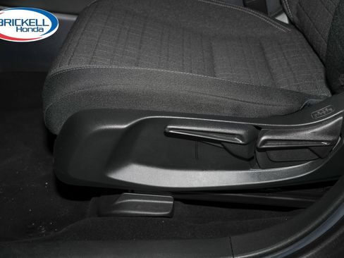 Certified 2024 Honda HR-V LX image 32