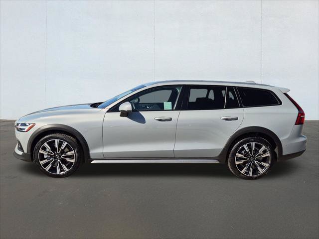 Certified 2025 Volvo V60 B5 Cross Country Ultra AWD/4WD image 8