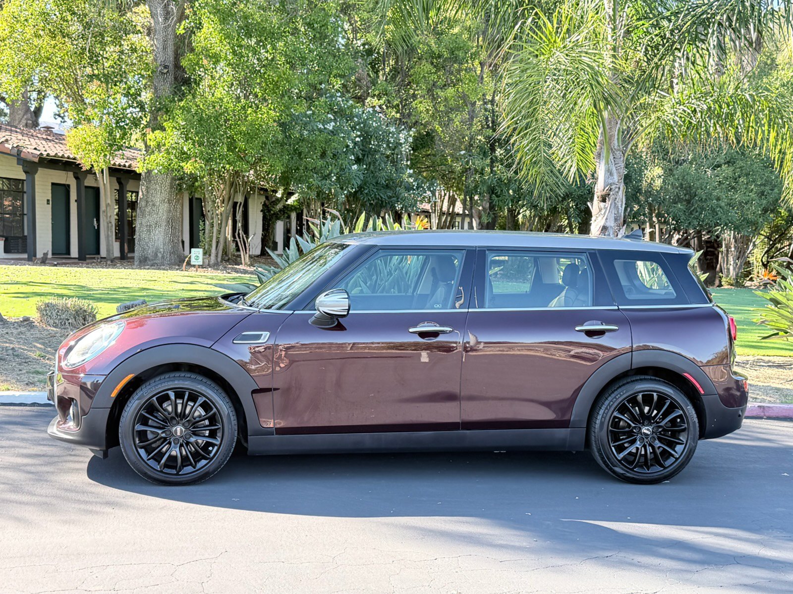 Used 2018 MINI Cooper Clubman FWD image 2