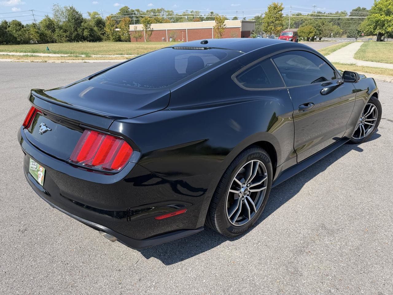 Used 2017 Ford Mustang Premium RWD image 4