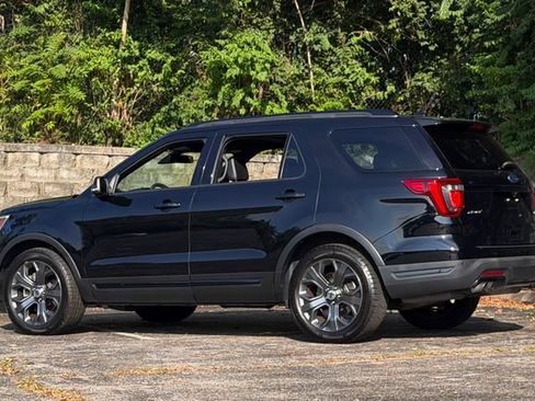 Used 2018 Ford Explorer Sport w/ Equipment Group 401A AWD/4WD image 8