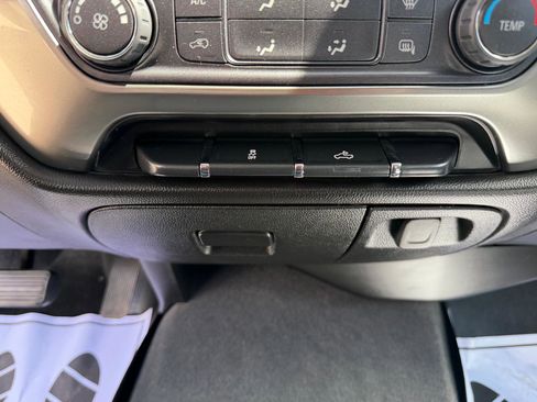 Certified 2019 Chevrolet Silverado 1500 LT AWD/4WD image 23