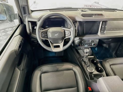 Used 2025 Ford Bronco Big Bend AWD/4WD image 3
