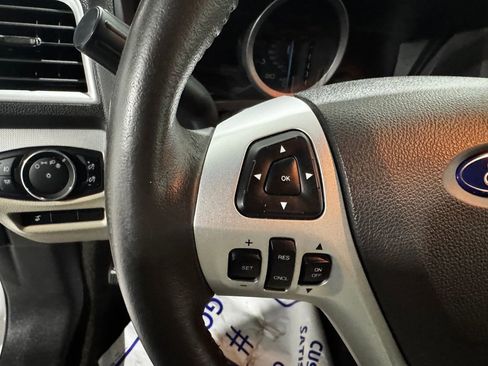 Used 2015 Ford Explorer XLT w/ Equipment Group 202B AWD/4WD image 5