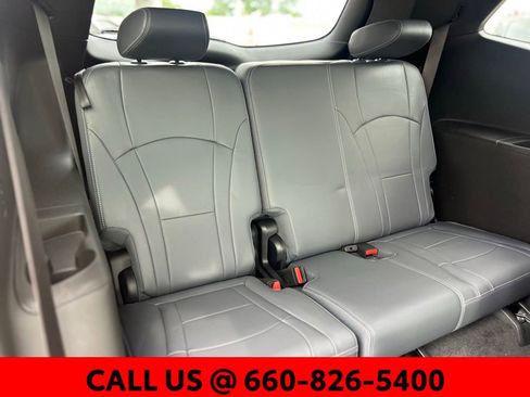 Used 2023 Buick Enclave Essence w/ Sport Touring Edition FWD image 11