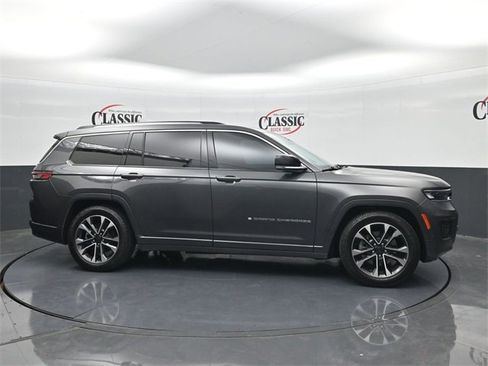 Used 2022 Jeep Grand Cherokee L Overland w/ Advanced Protech Group III image 6