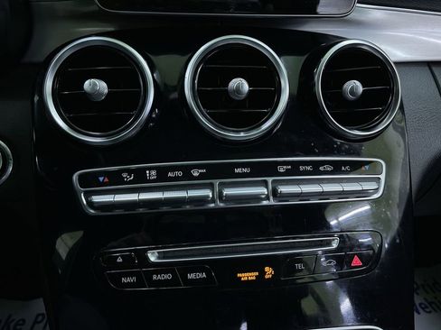 Used 2018 Mercedes-Benz C 300 4MATIC Sedan w/ Premium Package image 22