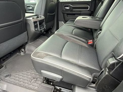 New 2026 RAM 2500 Laramie AWD/4WD image 18