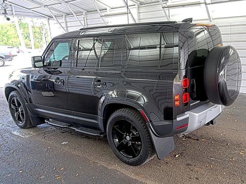 Used 2025 Land Rover Defender 110 S image 3
