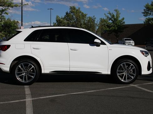 Used 2022 Audi Q3 2.0T Premium Plus w/ Premium Plus Package AWD/4WD image 6