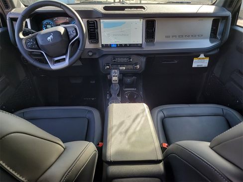 New 2025 Ford Bronco Outer Banks image 11