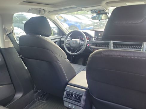 Used 2025 Honda Accord SE image 13