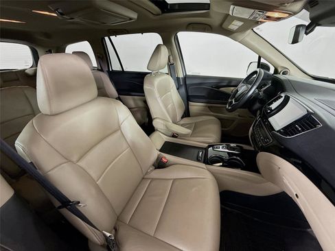 Used 2022 Honda Pilot Touring image 30