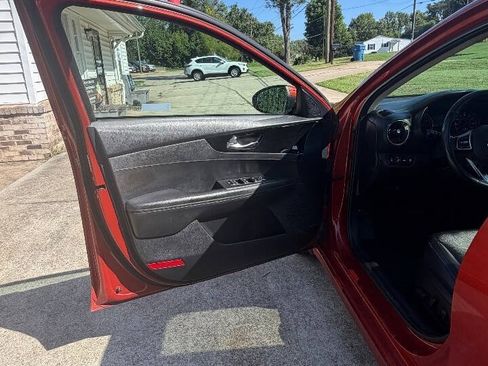 Used 2019 Kia Forte EX w/ Option Group 020 FWD image 12