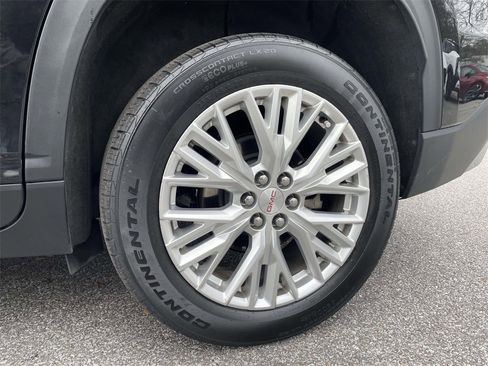 Used 2024 GMC Acadia Elevation image 10