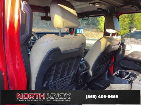 Used 2018 Jeep Wrangler Unlimited Rubicon w/ Dual Top Group image 8