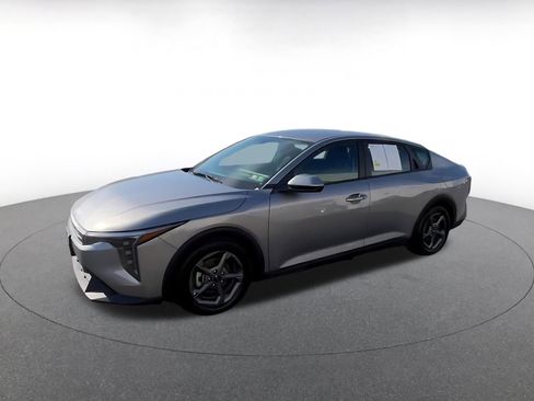 Used 2025 Kia K4 LXS image 6