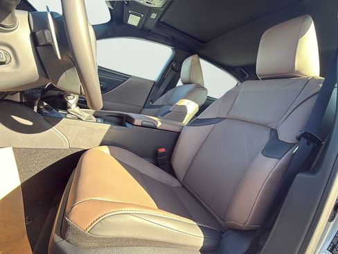 New 2025 Lexus ES 350 350 image 9