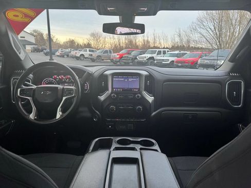 Used 2019 Chevrolet Silverado 1500 RST image 28