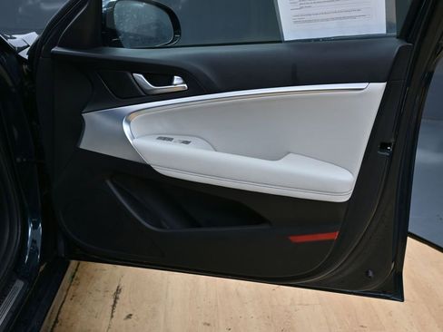 Used 2024 Genesis G70 2.5T AWD/4WD image 36