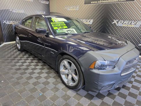 Used 2012 Dodge Charger R/T w/ Wheels & Tunes Group RWD image 5