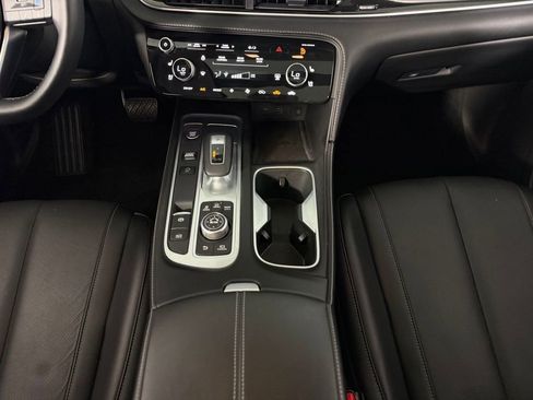 Used 2025 INFINITI QX60 Sensory w/ Vision Package image 16