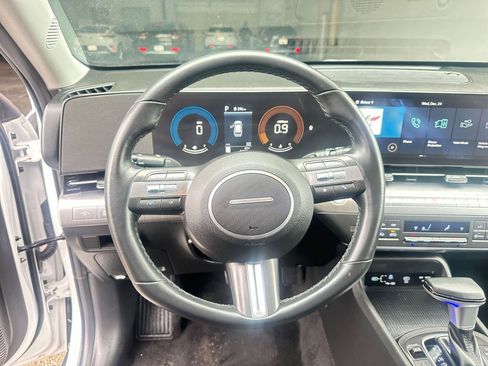 Used 2025 Hyundai Kona SEL image 28