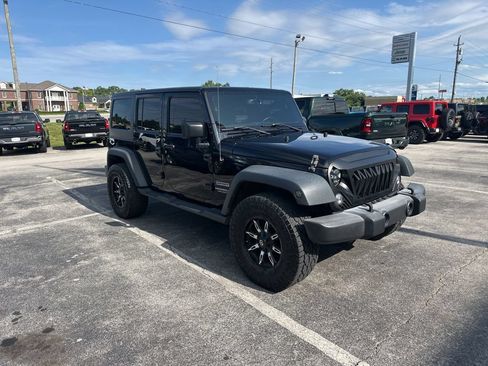Used 2016 Jeep Wrangler Unlimited Sport w/ Quick Order Package 24S AWD/4WD image 2