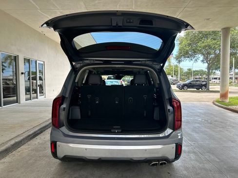 Used 2025 Kia Telluride S AWD/4WD image 33