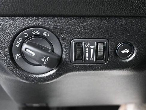 Used 2022 Dodge Challenger R/T Scat Pack w/ Driver Convenience Group RWD image 17