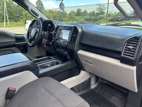 Used 2017 Ford F150 XL w/ Equipment Group 101A Mid AWD/4WD image 18