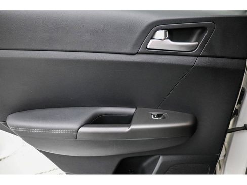 Used 2022 Kia Sportage LX AWD/4WD image 26