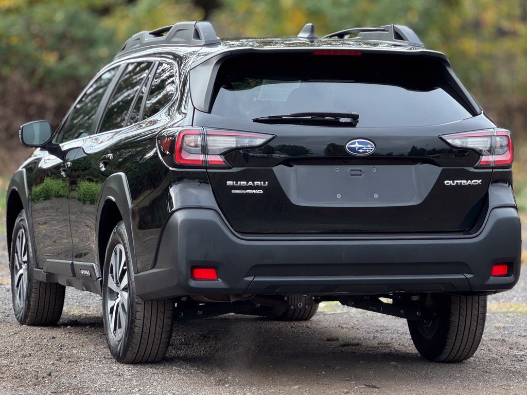 Certified 2023 Subaru Outback Premium AWD/4WD image 5