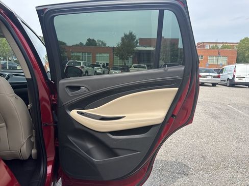 Used 2017 Buick Envision Essence image 32