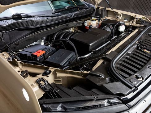 Used 2022 Chevrolet Silverado 1500 ZR2 w/ Technology Package image 40