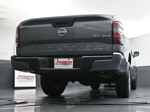 Used 2023 Nissan Frontier SV image 41