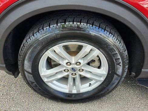 Used 2021 Ford Explorer XLT image 17