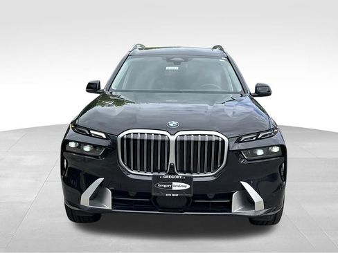 Used 2025 BMW X7 xDrive40i AWD/4WD image 4
