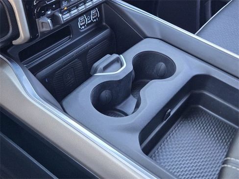 Used 2024 RAM 3500 Laramie image 18