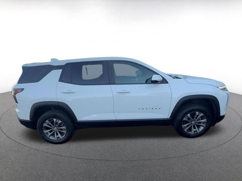 Used 2025 Chevrolet Equinox LT AWD/4WD image 16