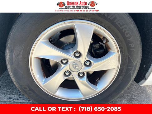 Used 2014 Hyundai Elantra SE FWD image 24