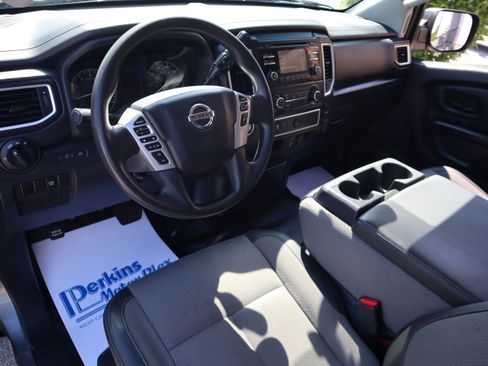 Used 2017 Nissan Titan S RWD image 21