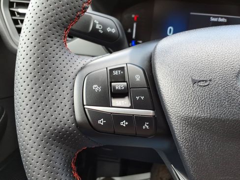 Used 2023 Ford Escape ST-Line w/ Tech Pack #1 FWD image 18