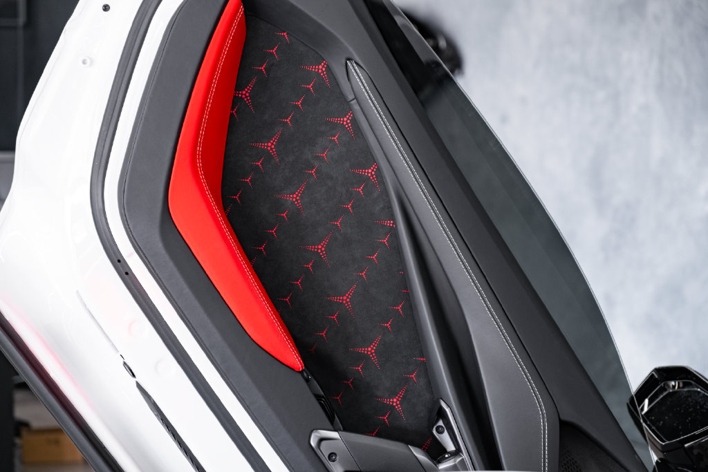 Used 2024 Lamborghini Revuelto AWD/4WD image 30