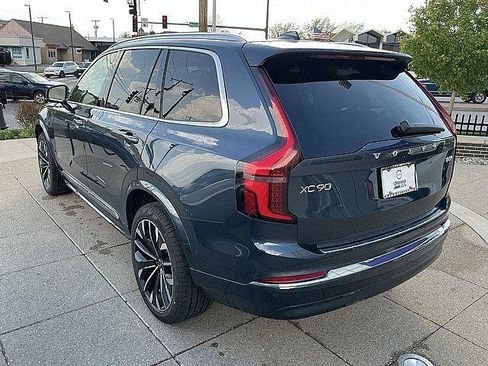 New 2026 Volvo XC90 T8 Plus w/ Protection Package Premier AWD/4WD image 10